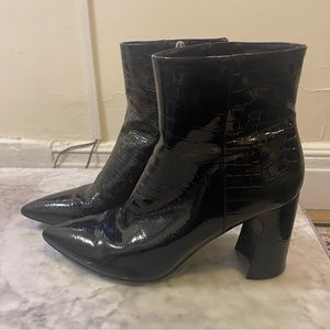 🖤Marc Fisher Black Croc Heeled Booties